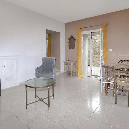 1 Bedroom Lovely In